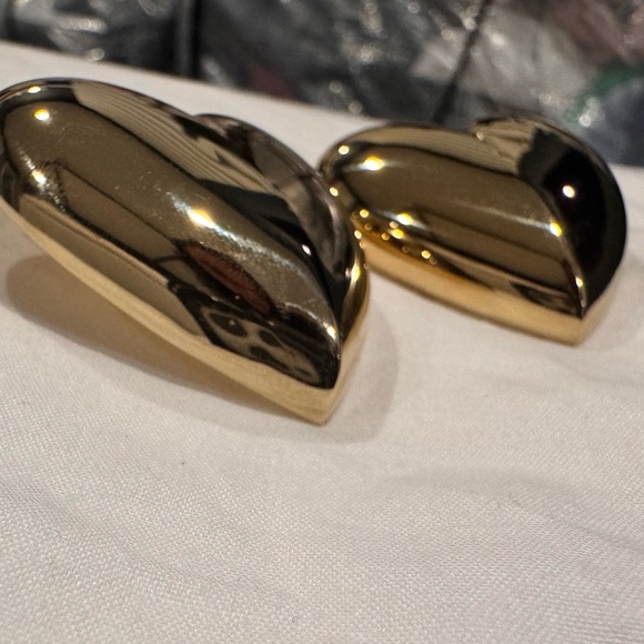 NWT Jennifer Fisher Puffy Heart Earrings Gold - Picture 8 of 8